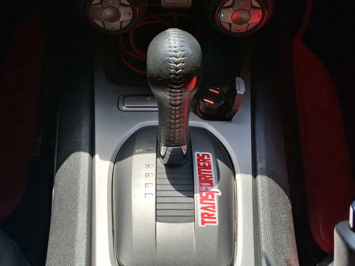 Car image 15