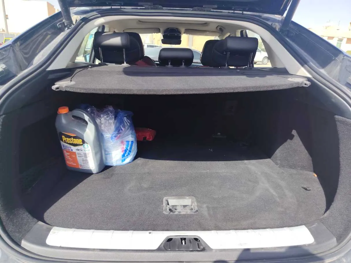 Car image 25