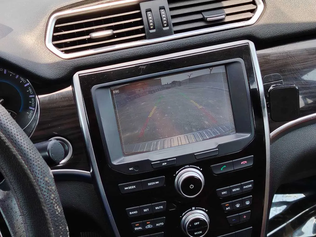 Car image 33
