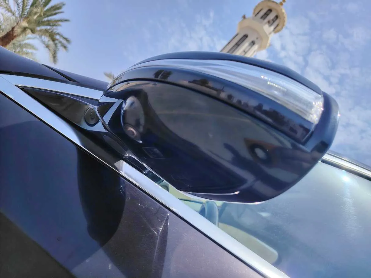 Car image 28
