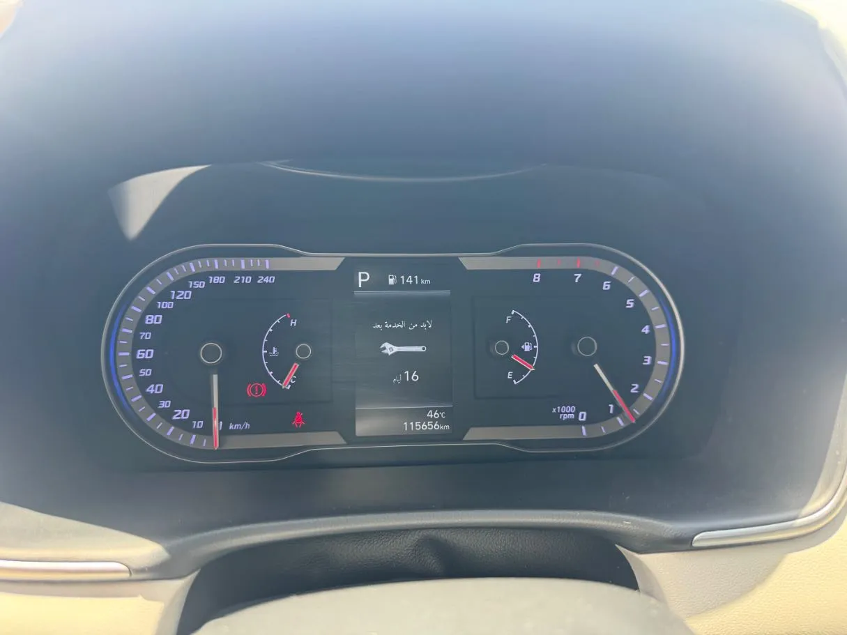 Car image 15