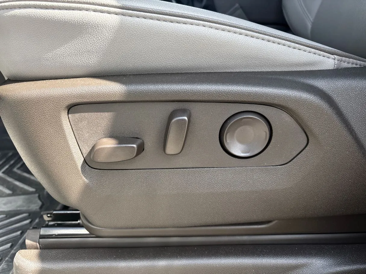 Car image 29