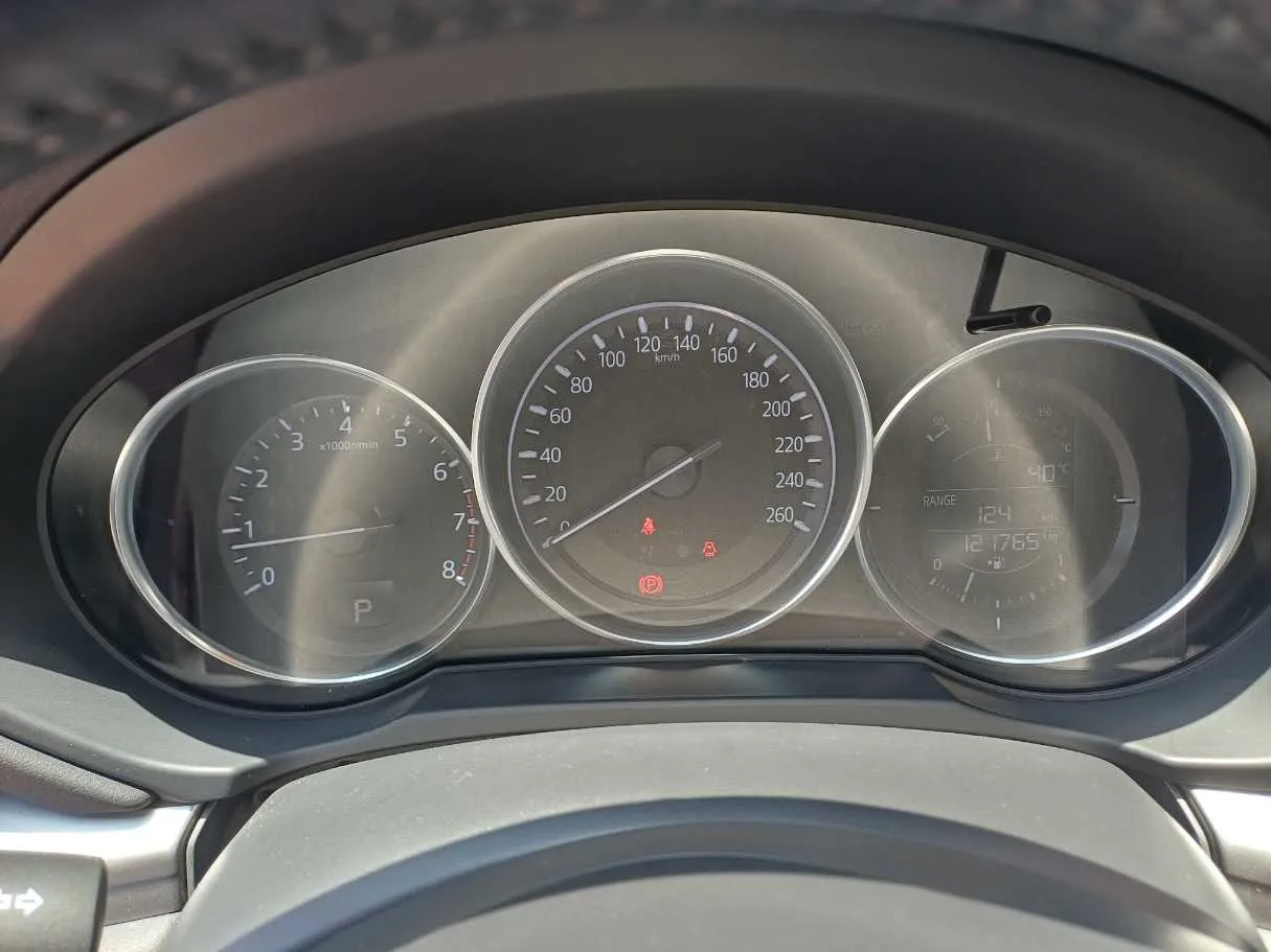 Car image 18