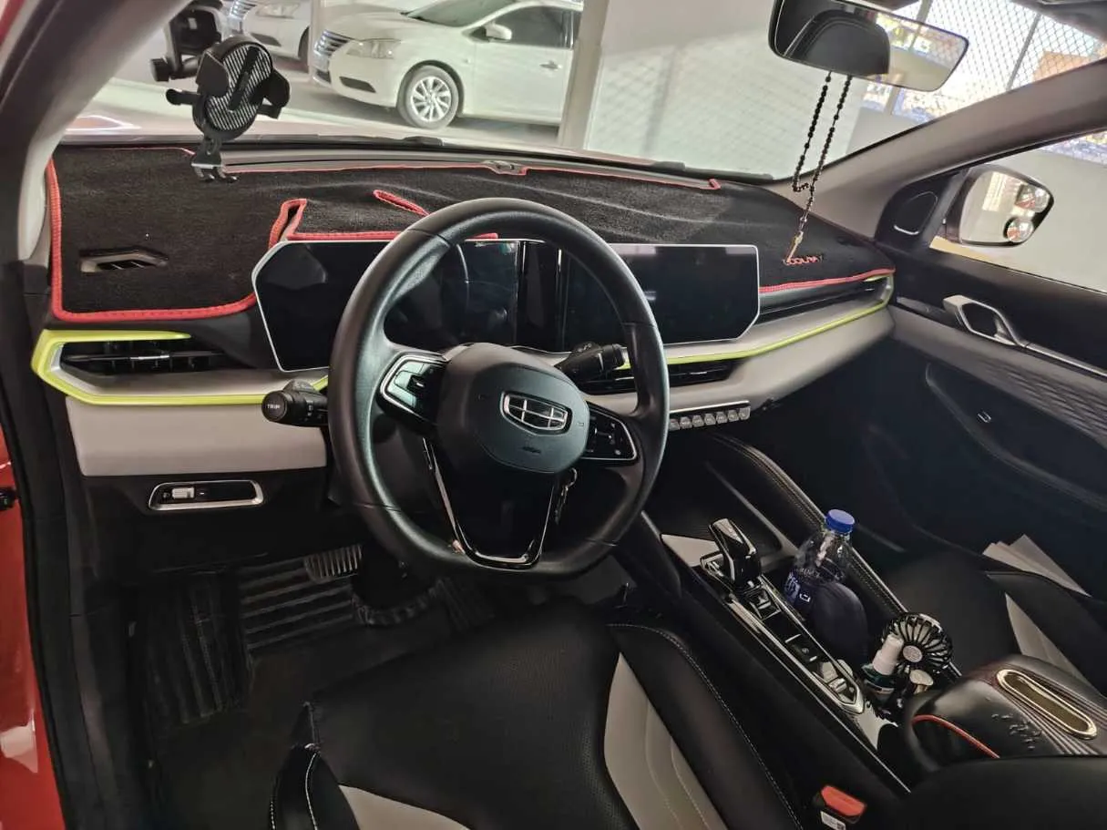 Car image 7