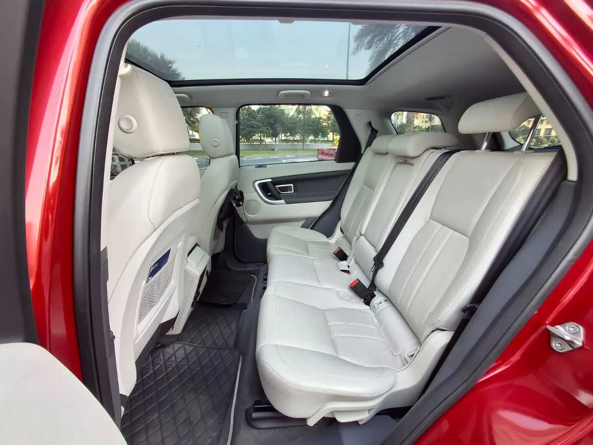 Car image 13