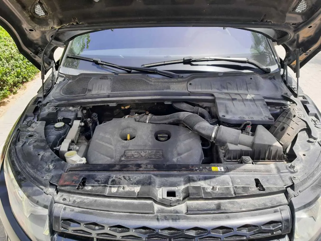 Car image 19
