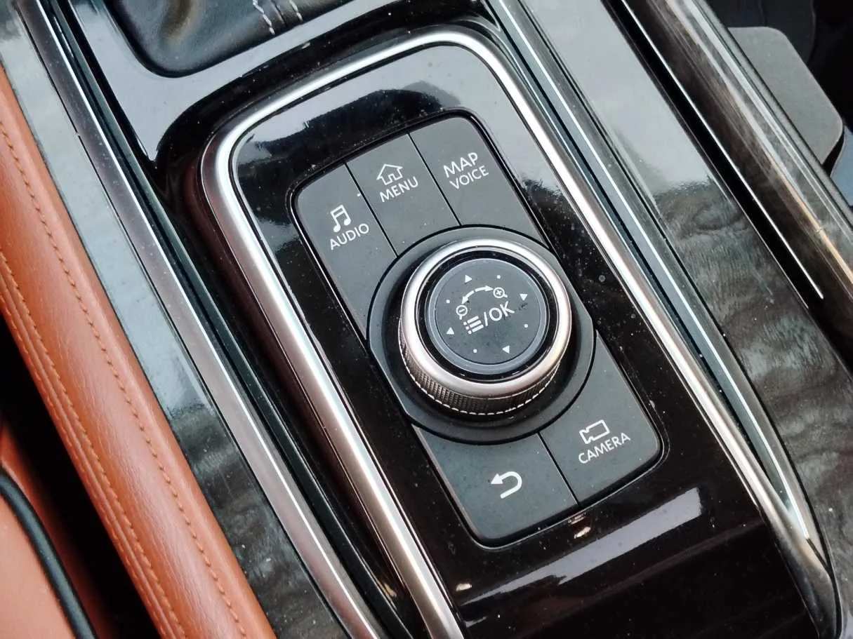 Car image 22