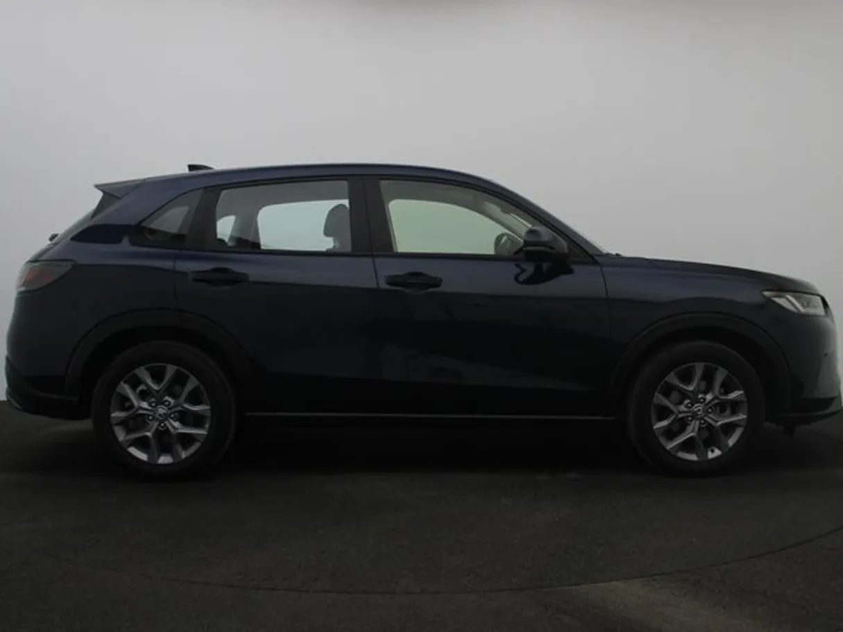Car image 13