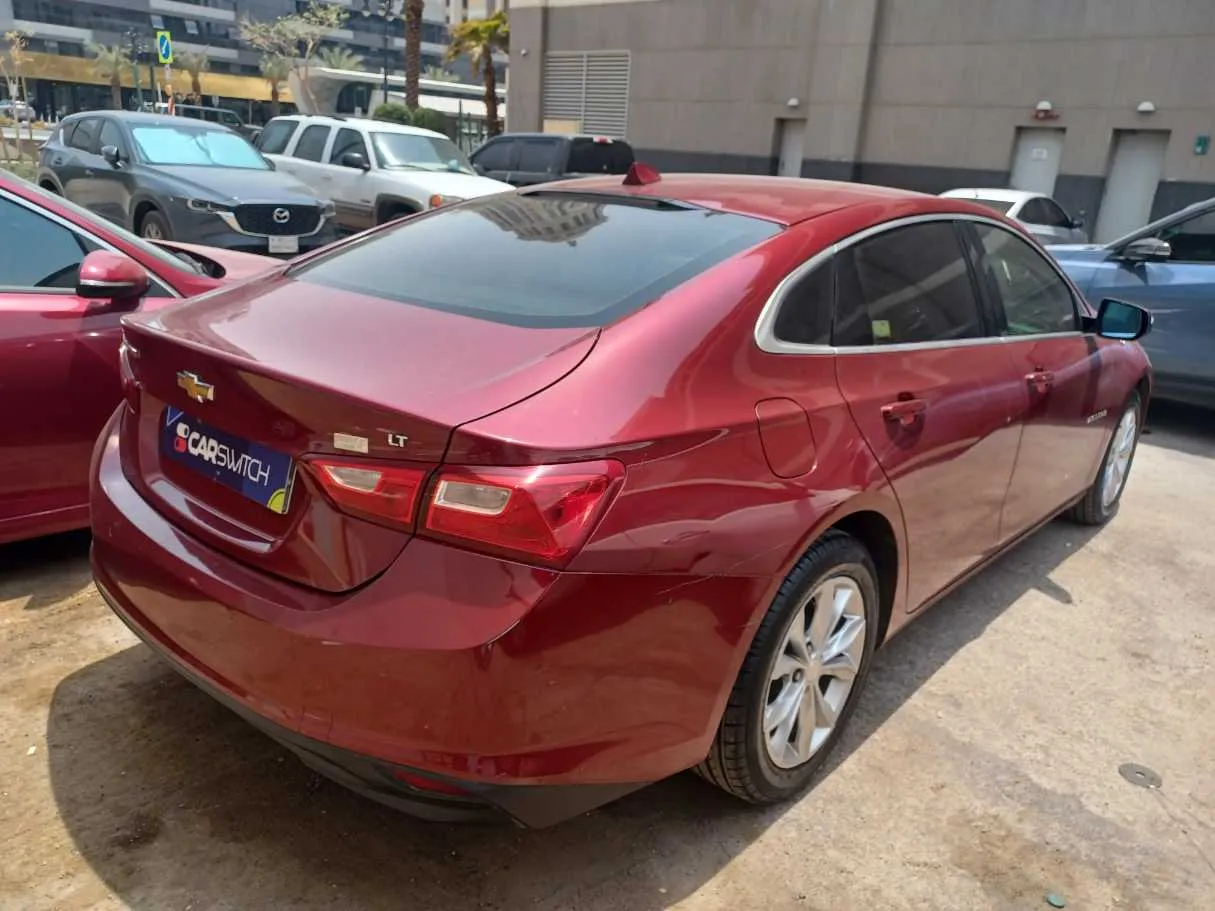 Car image 5
