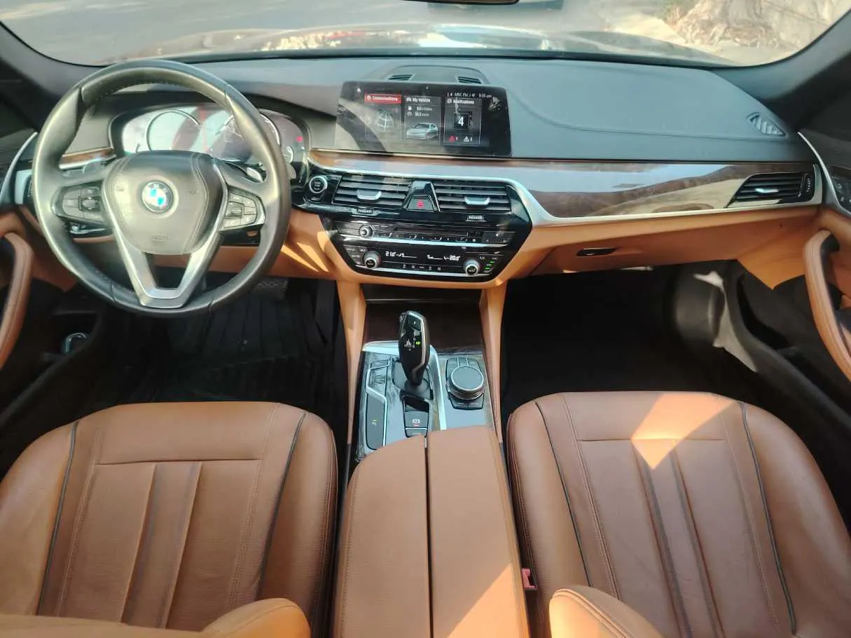 Car image 21