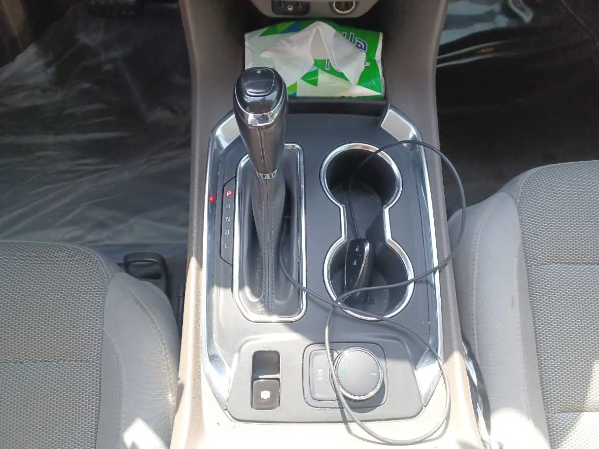 Car image 13