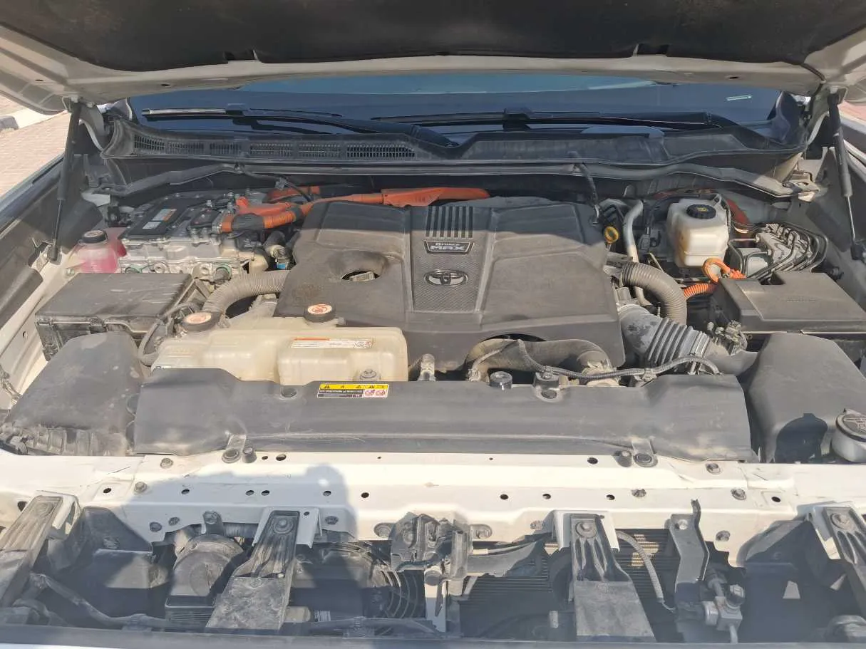 Car image 20