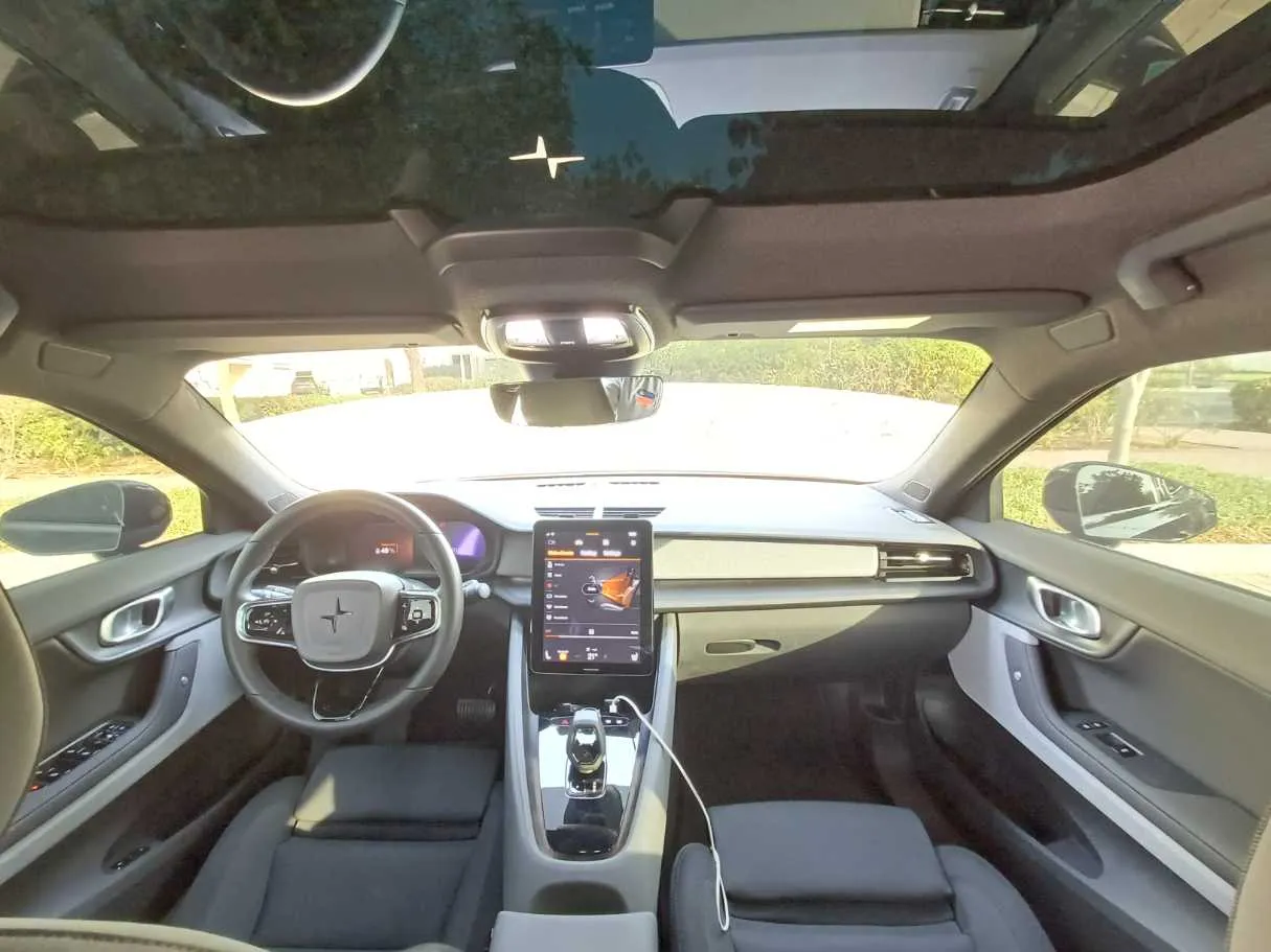Car image 17