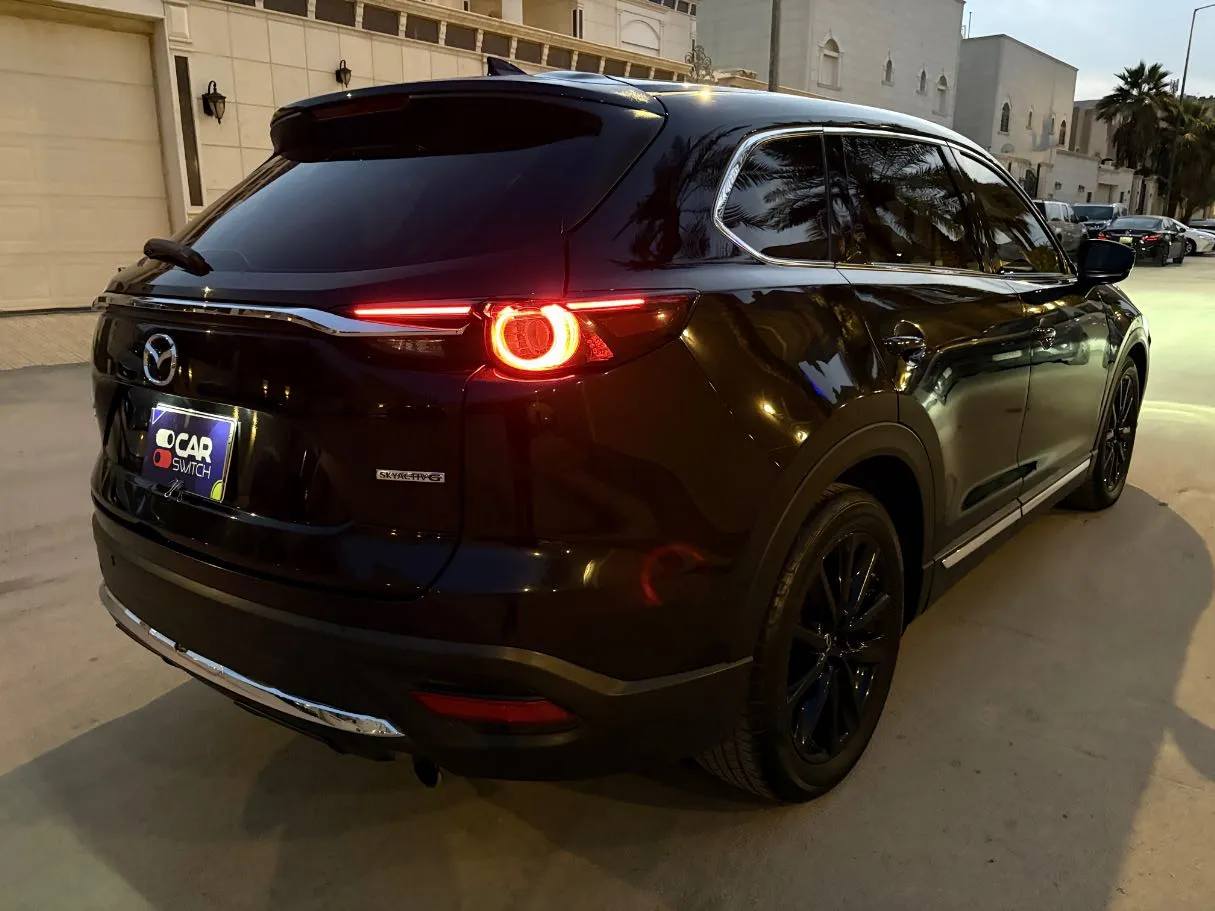 Car image 5