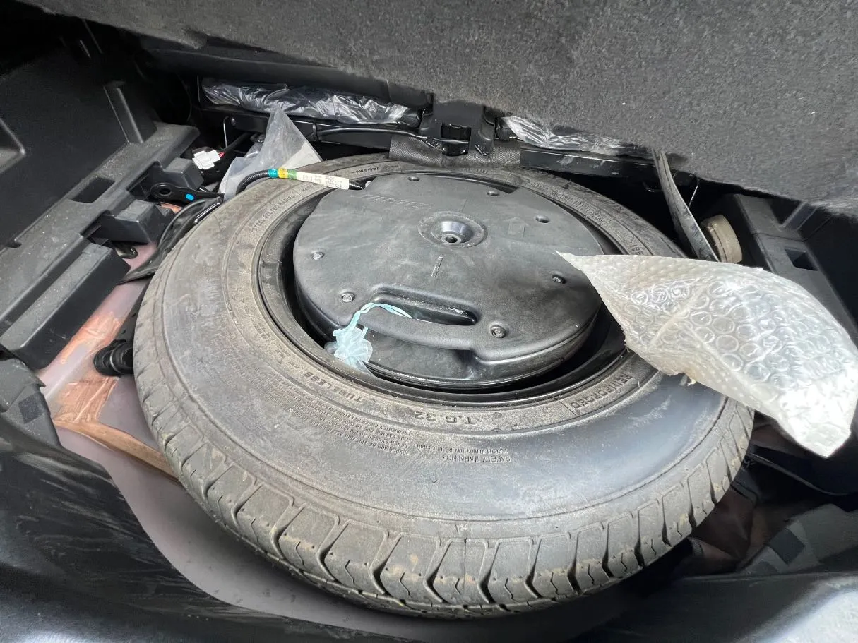 Car image 29