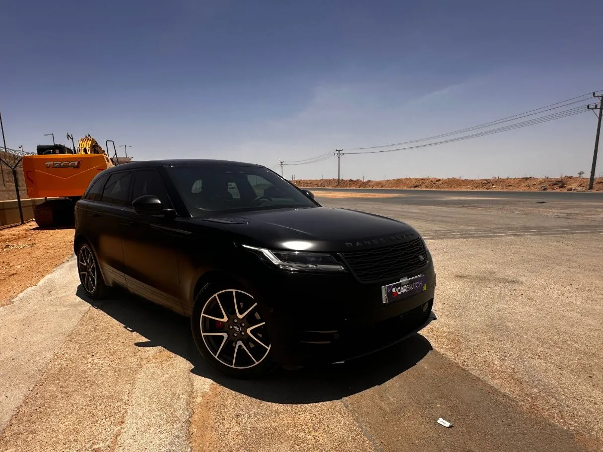 Car image 3