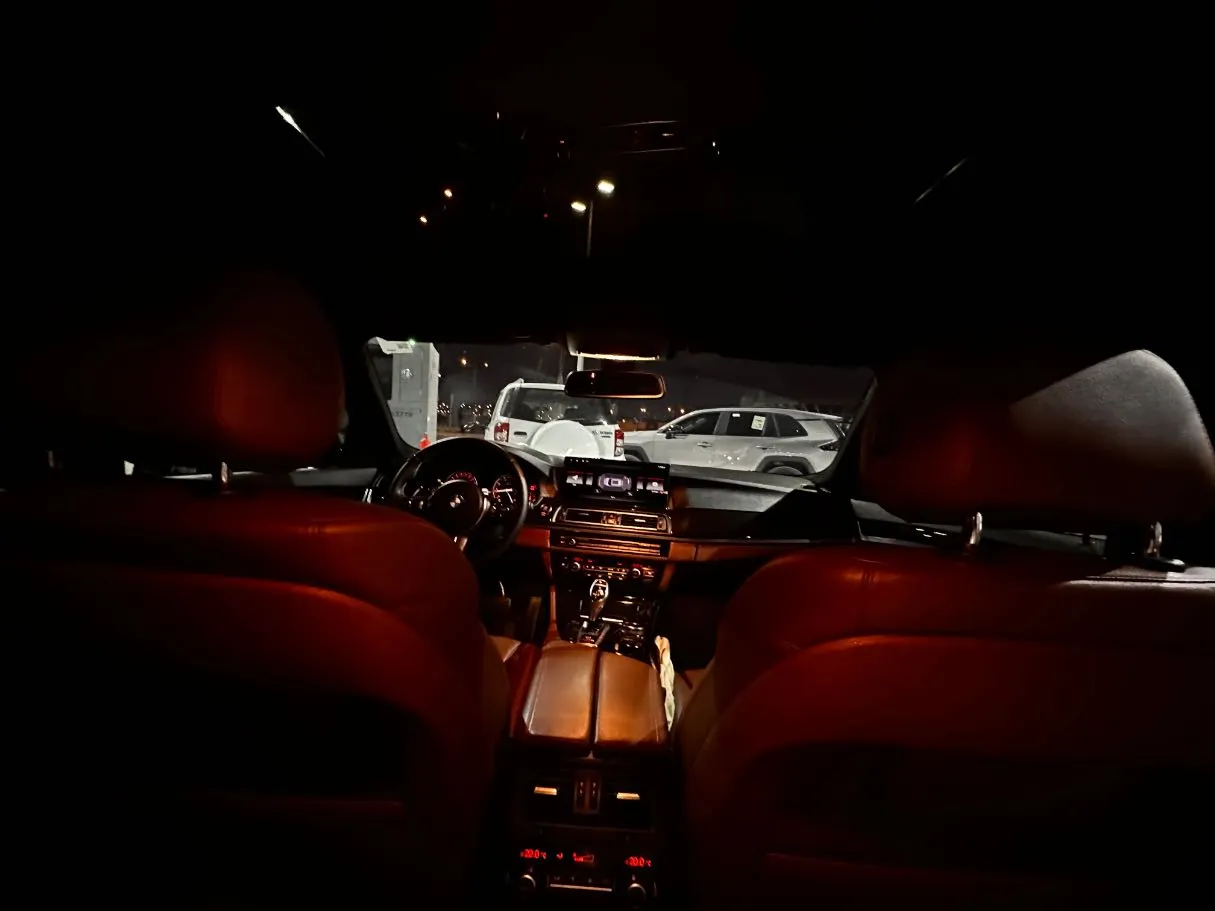 Car image 16