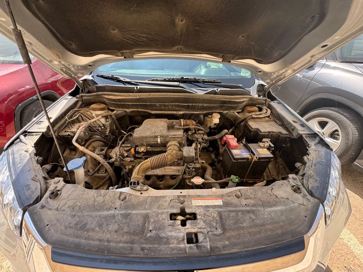 Car image 24