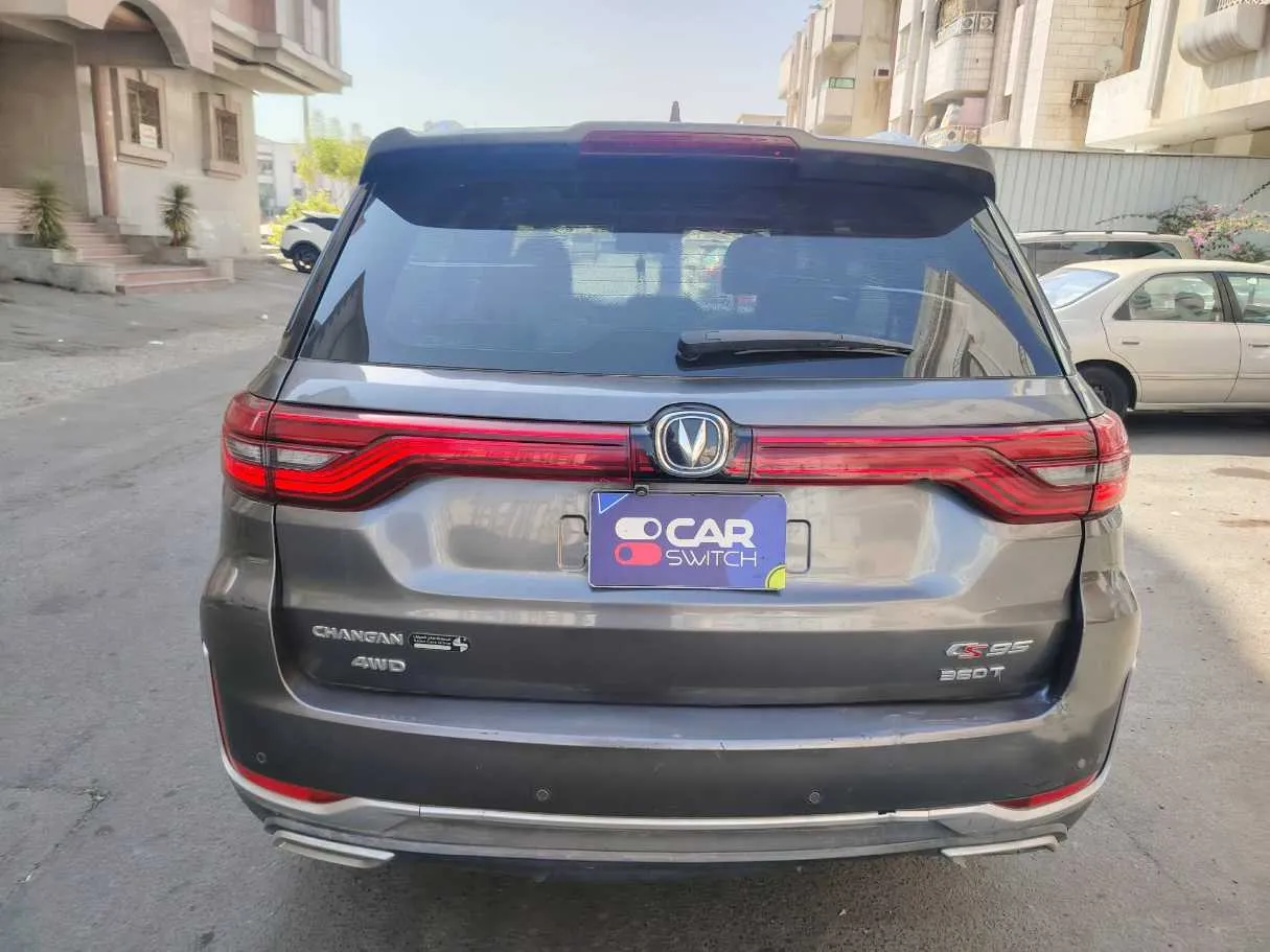 Car image 6