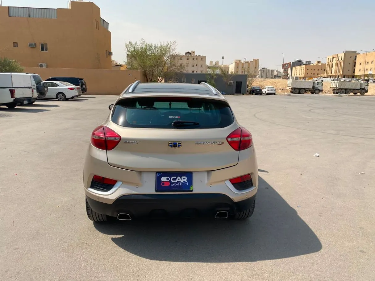 Car image 6