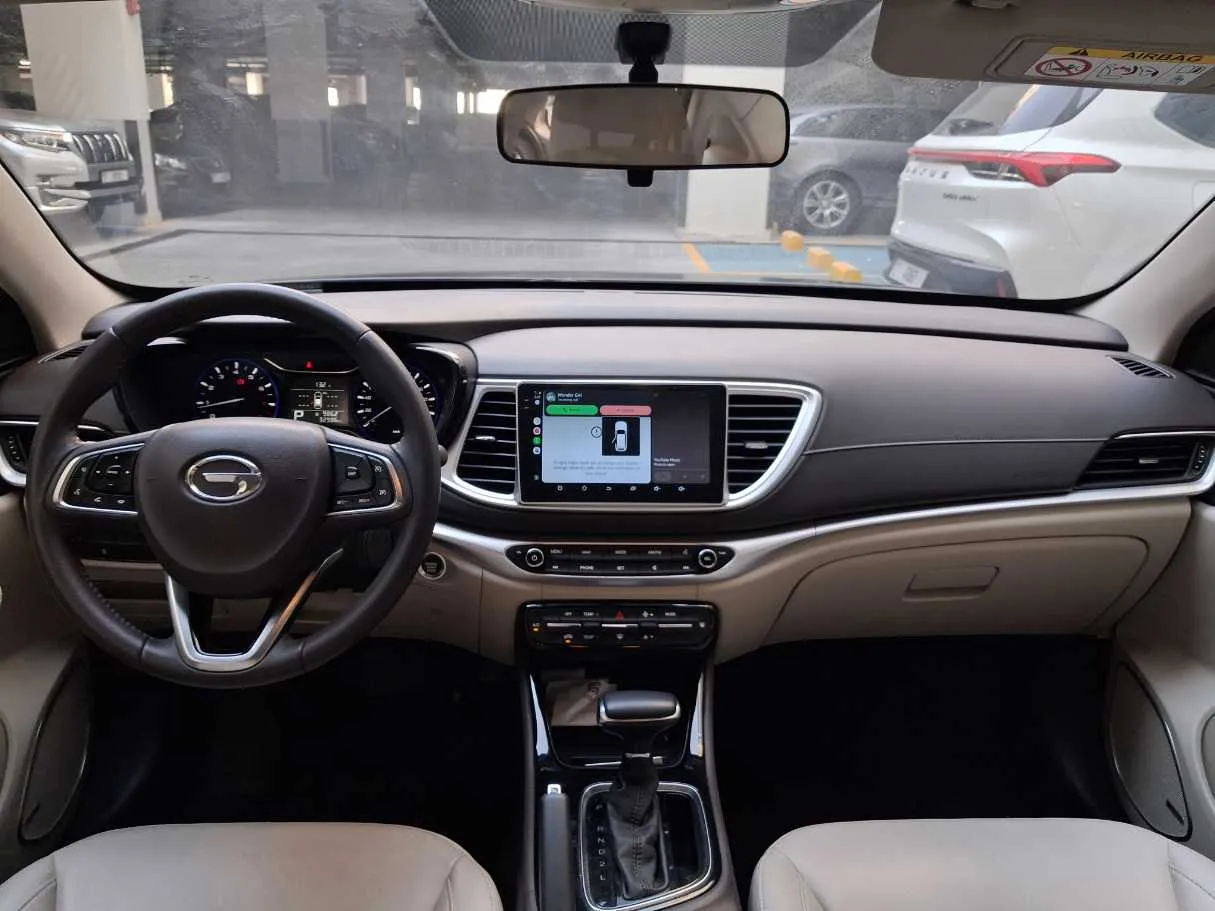 Car image 15