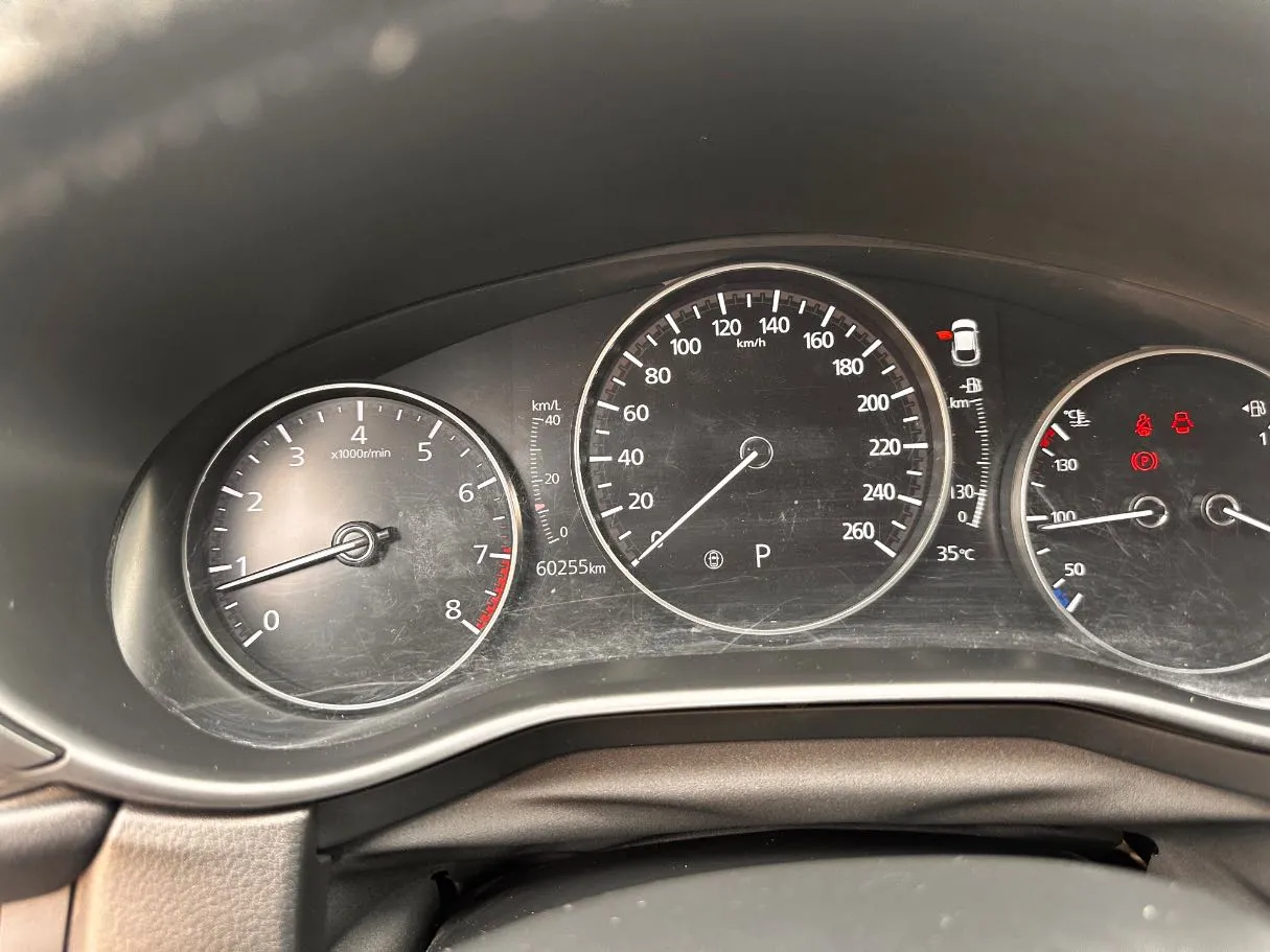 Car image 21