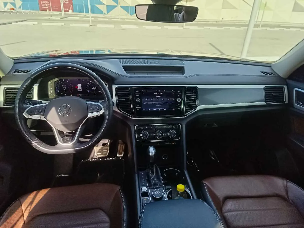 Car image 22