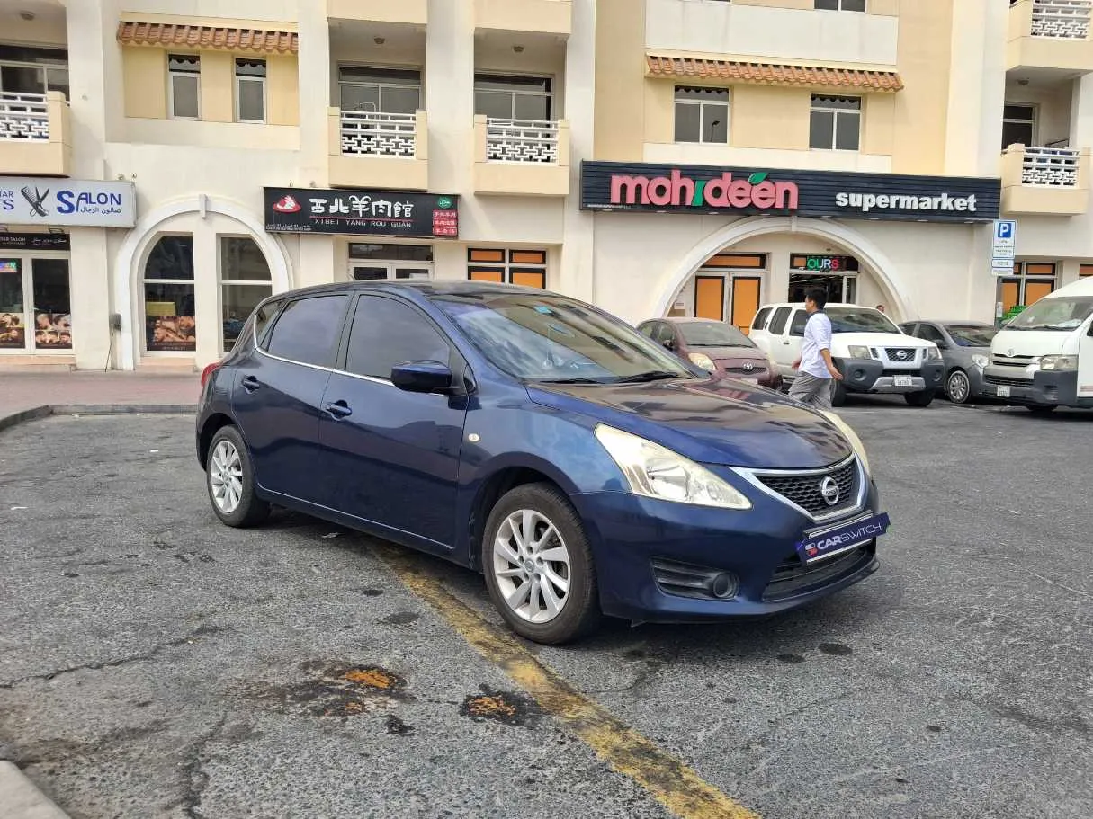 Car image 3