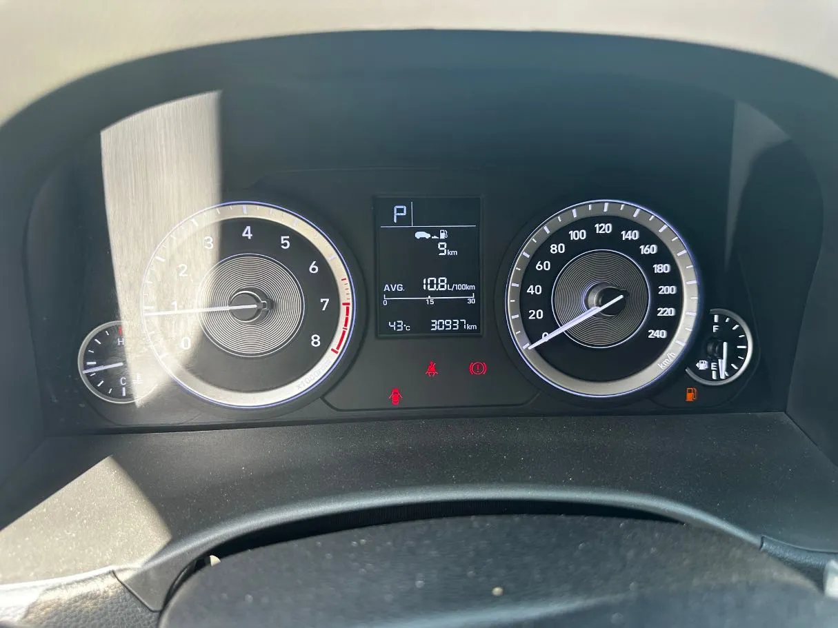 Car image 22