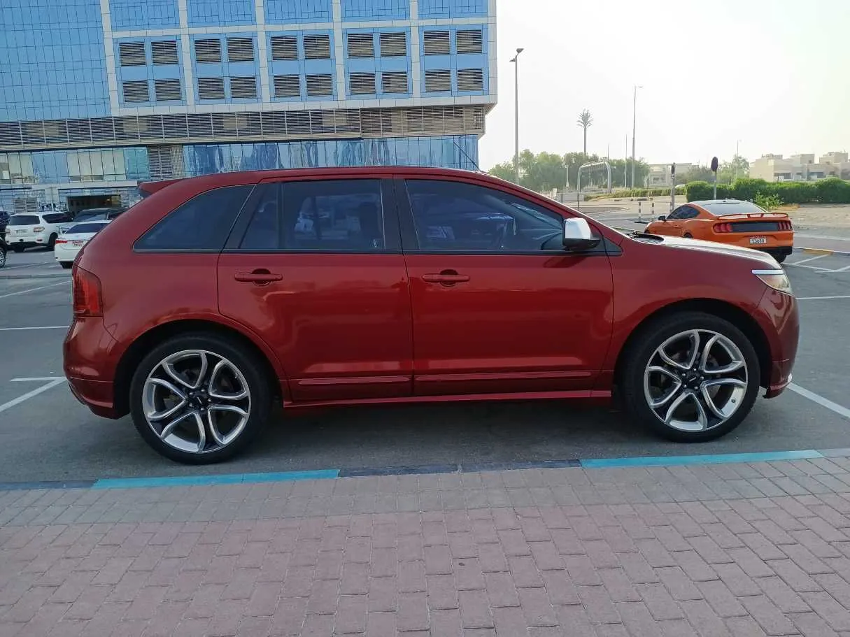 Car image 8