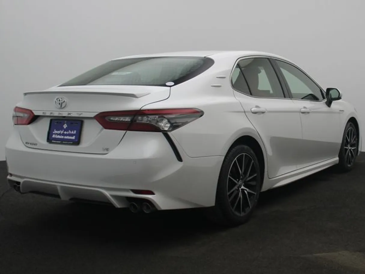 Car image 2