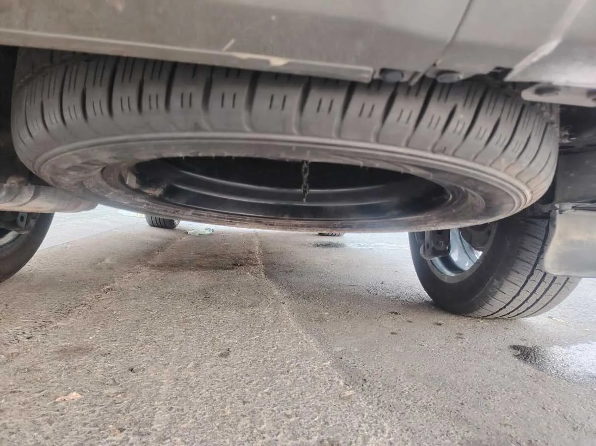 Car image 47