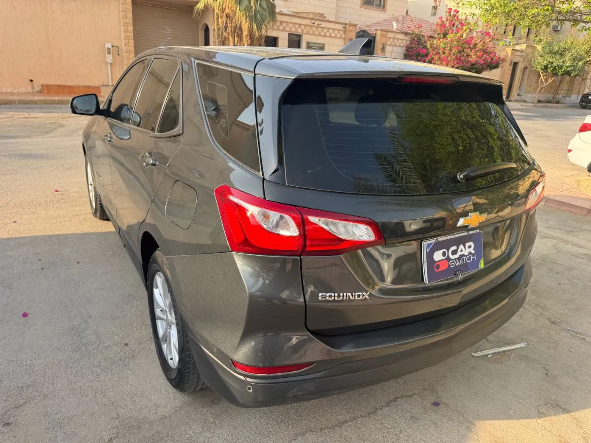Car image 7