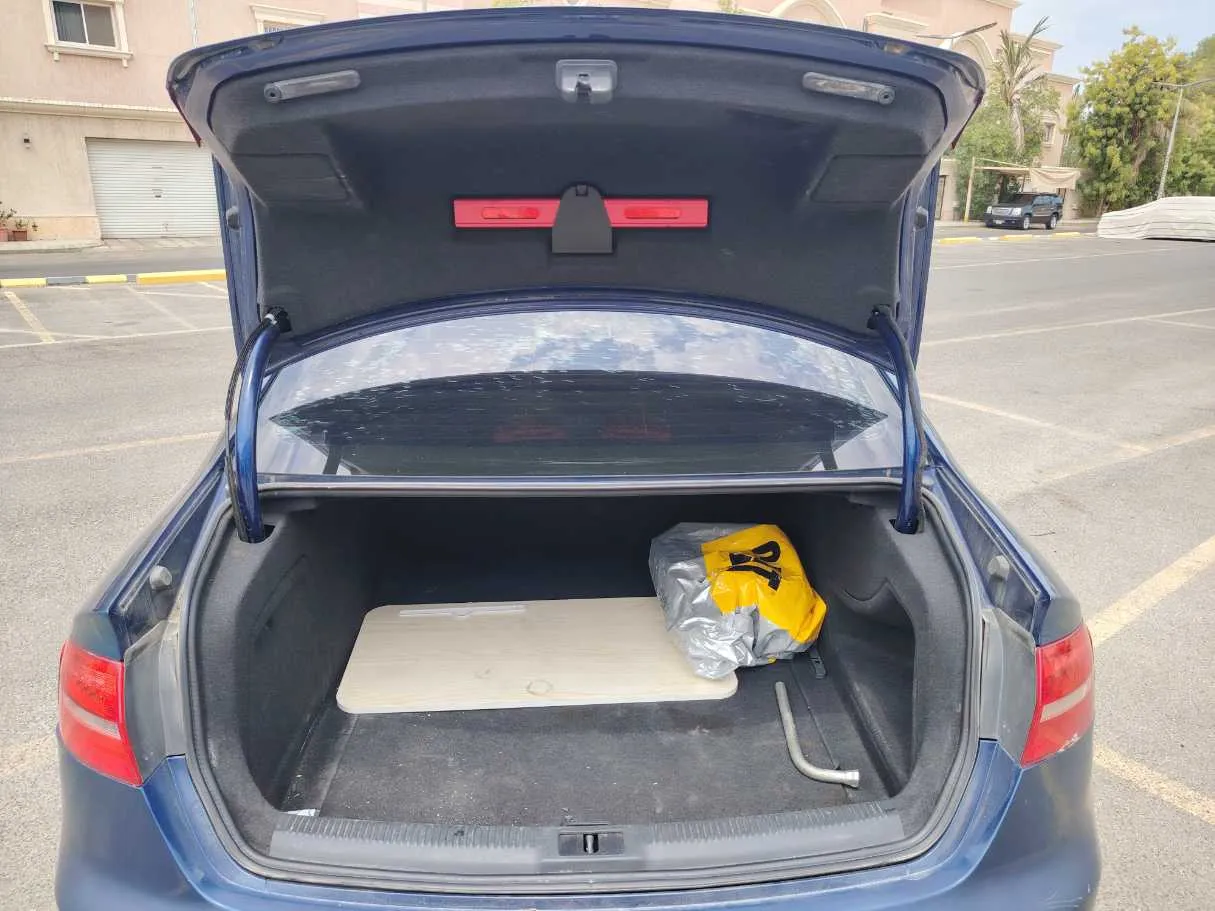 Car image 22