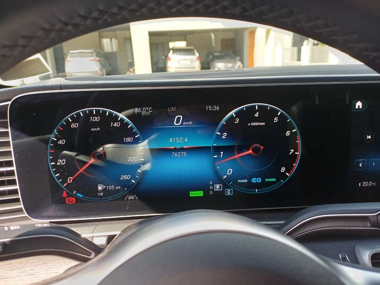 Car image 21
