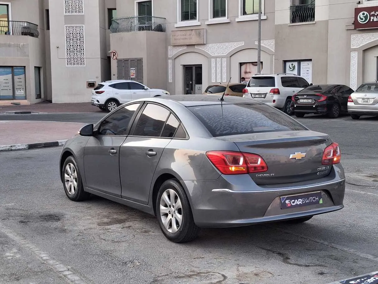 Car image 7