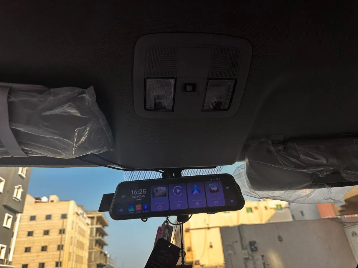 Car image 23