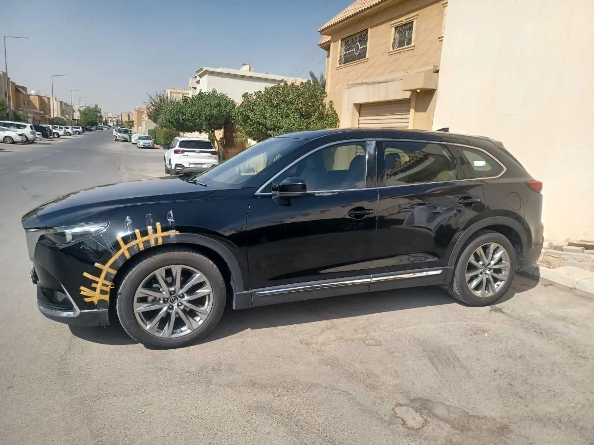 Car image 8