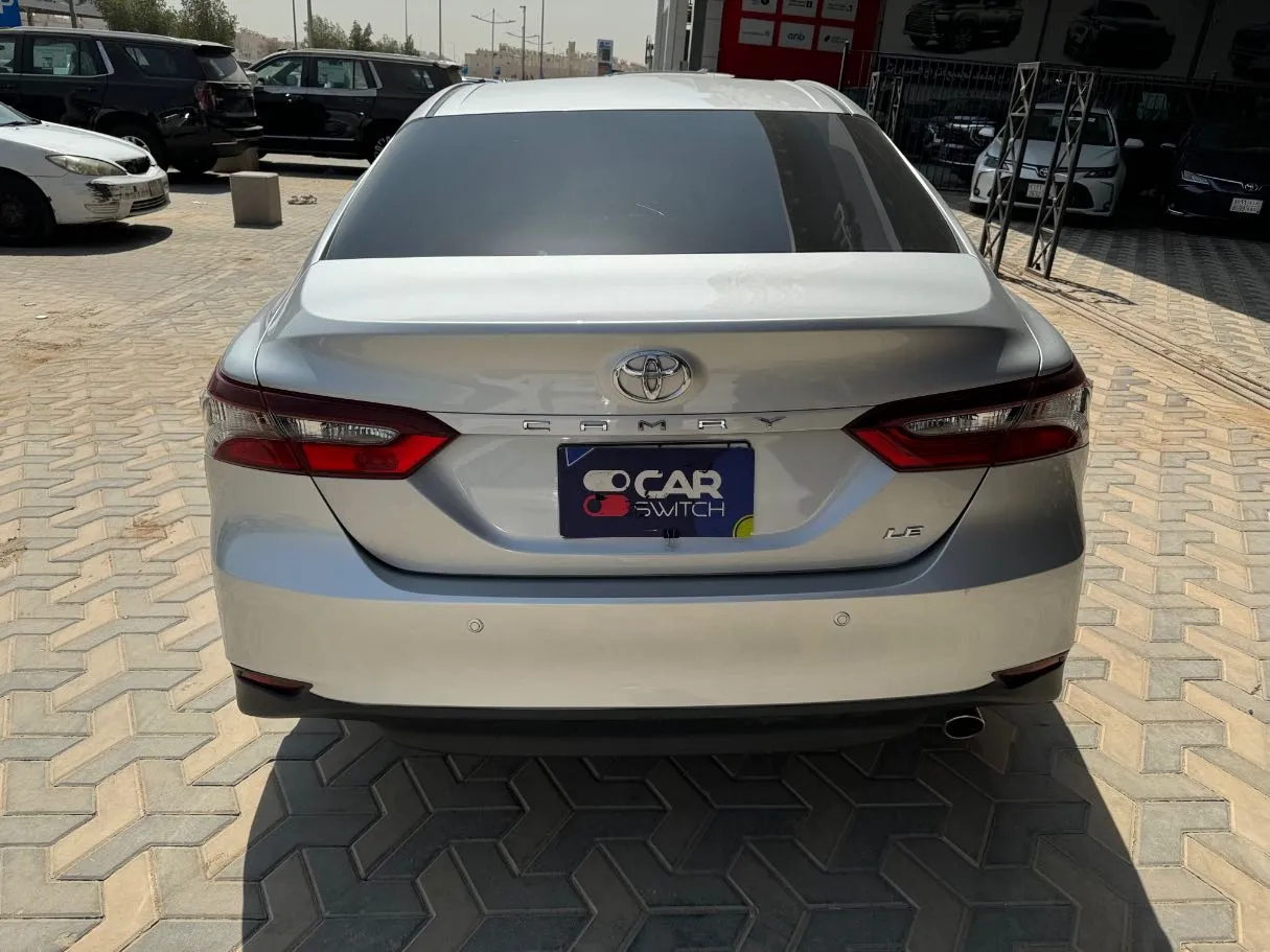 Car image 6