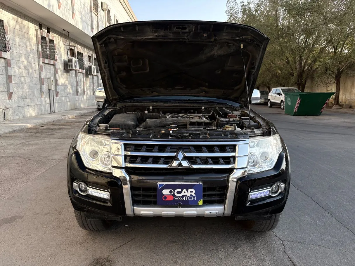 Car image 26