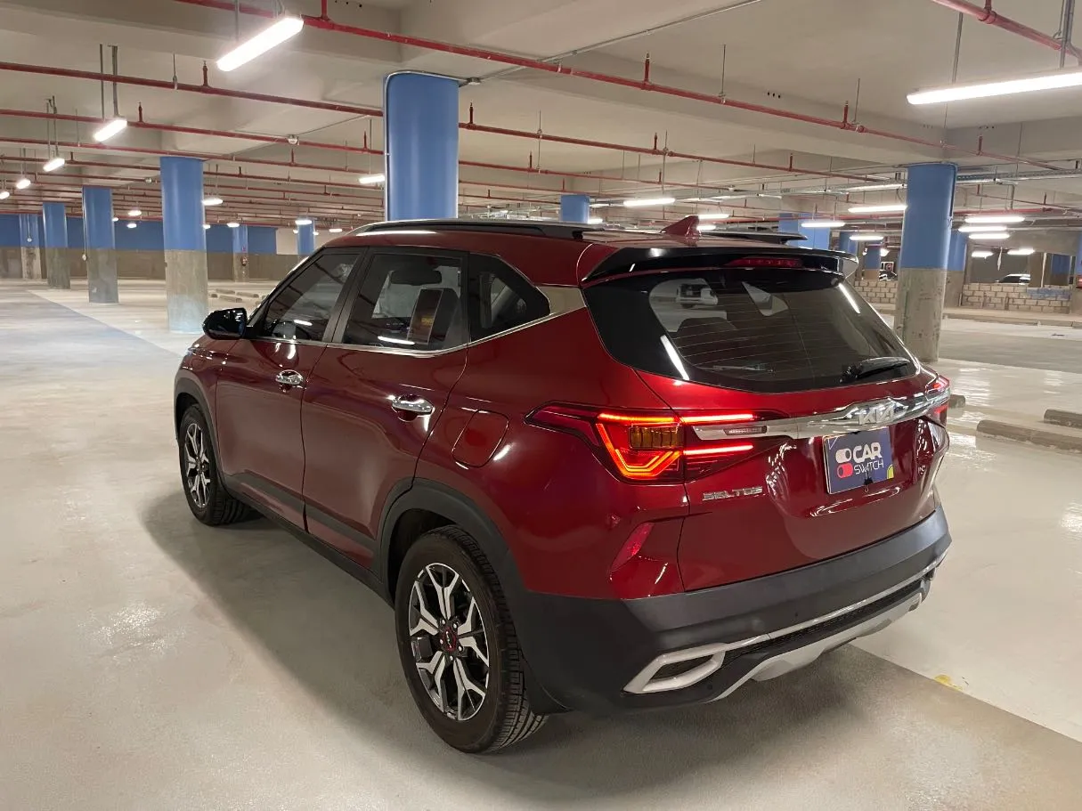 Car image 7