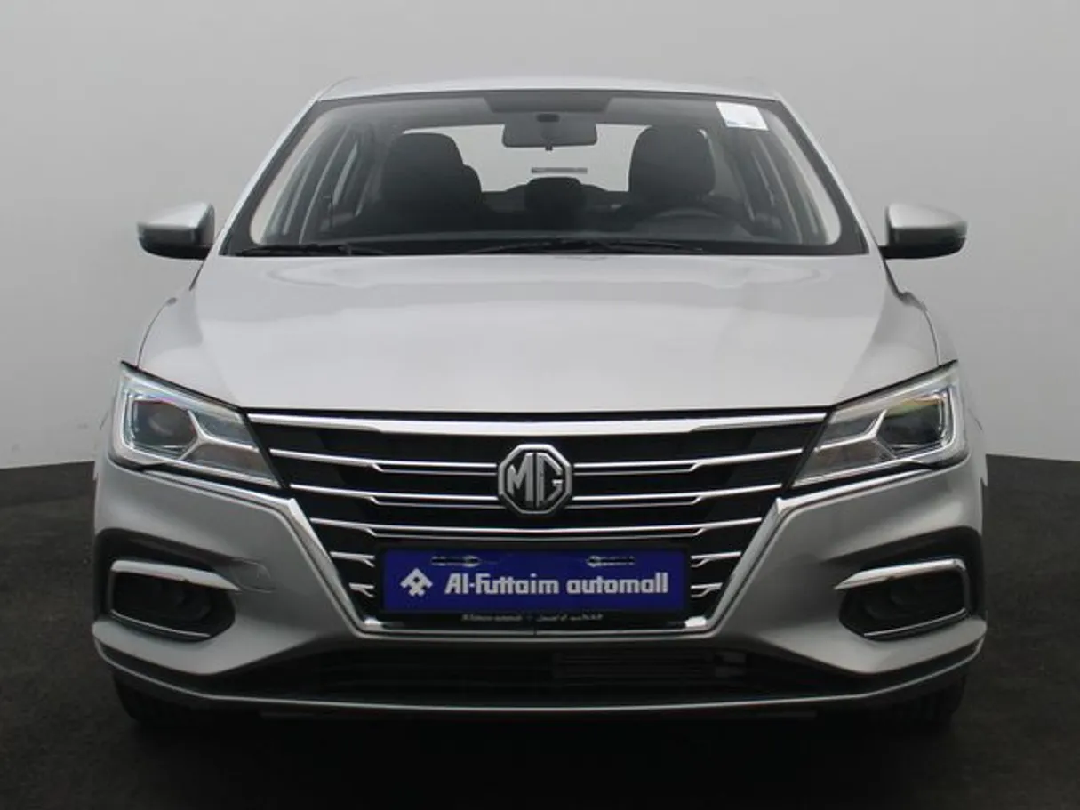 Car image 11