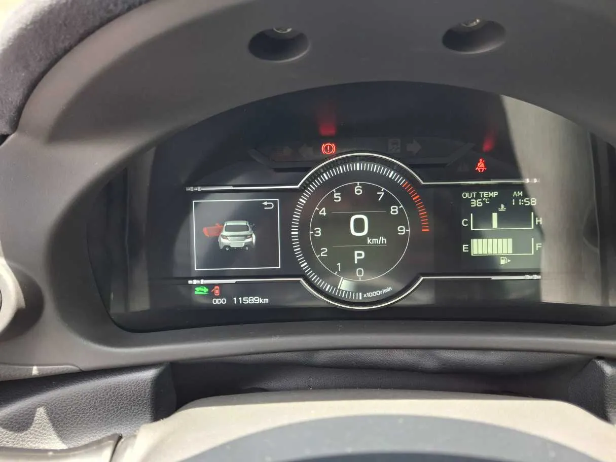 Car image 17
