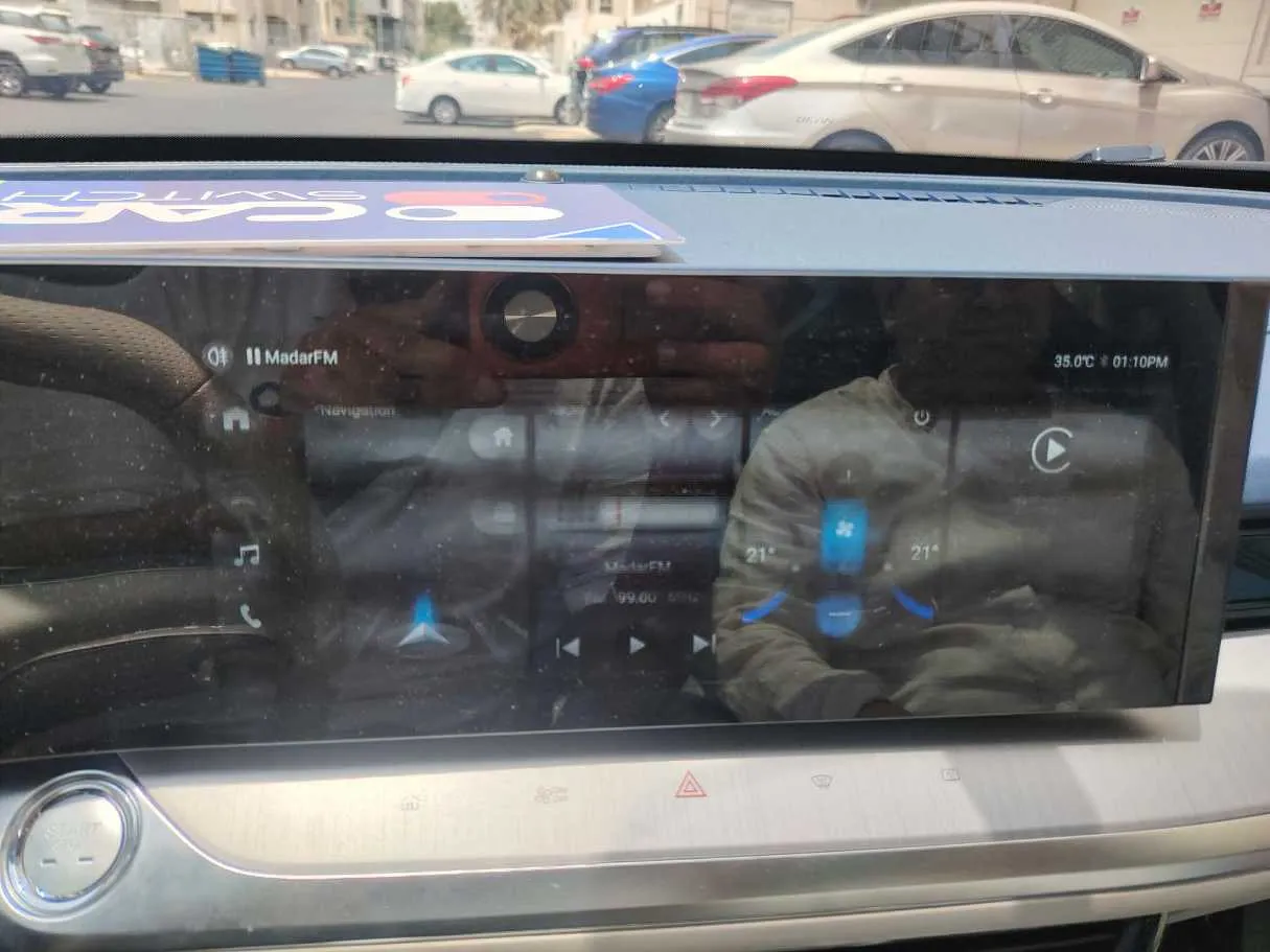 Car image 27