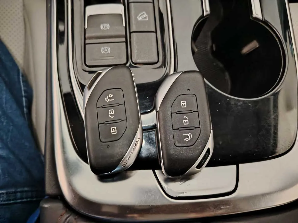 Car image 47
