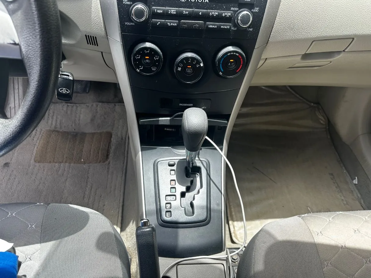 Car image 18