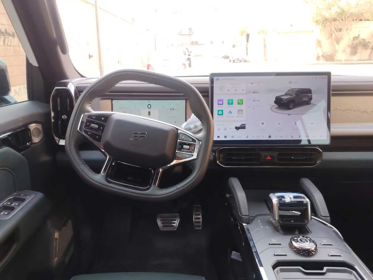 Car image 18
