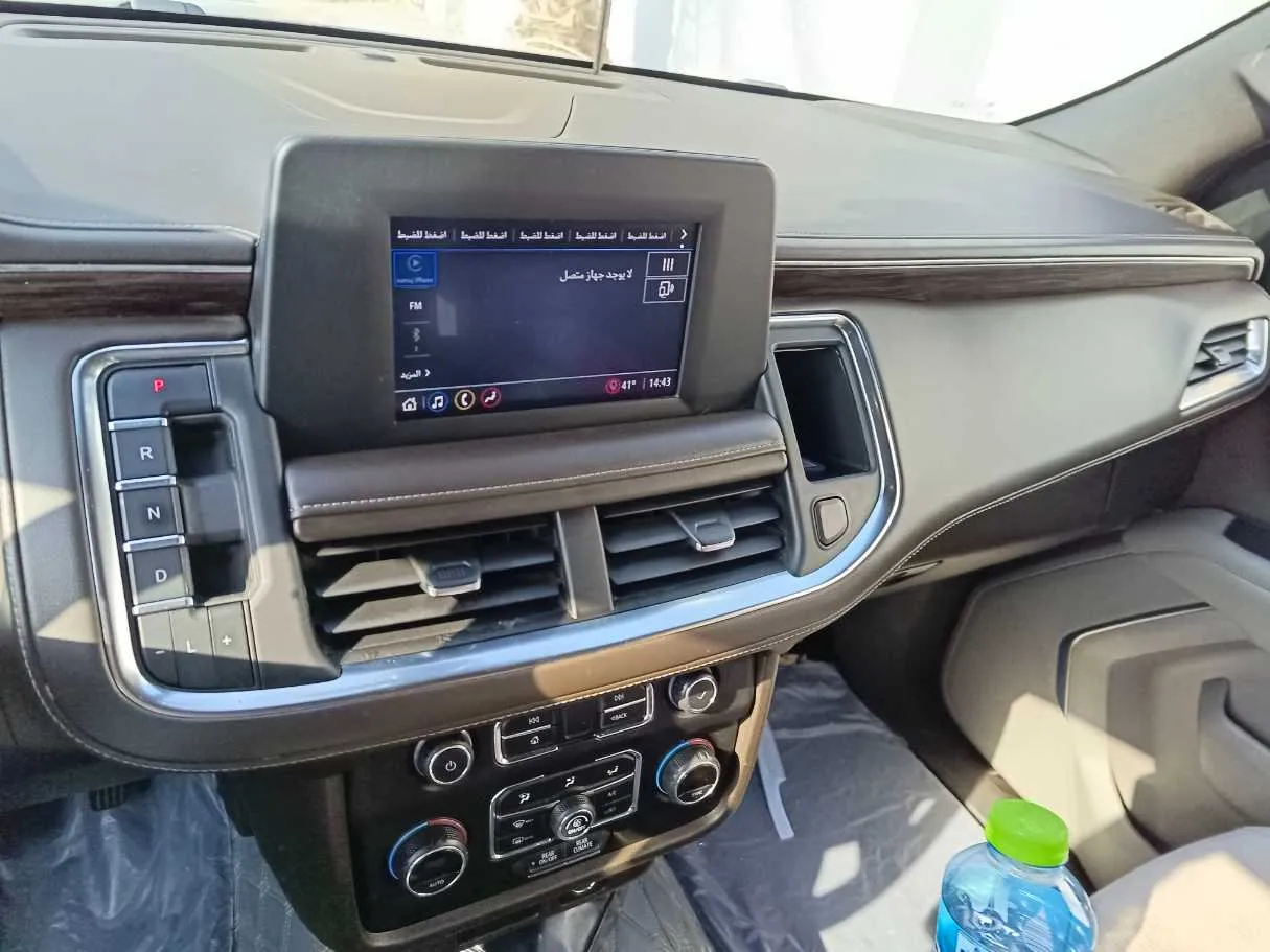 Car image 19
