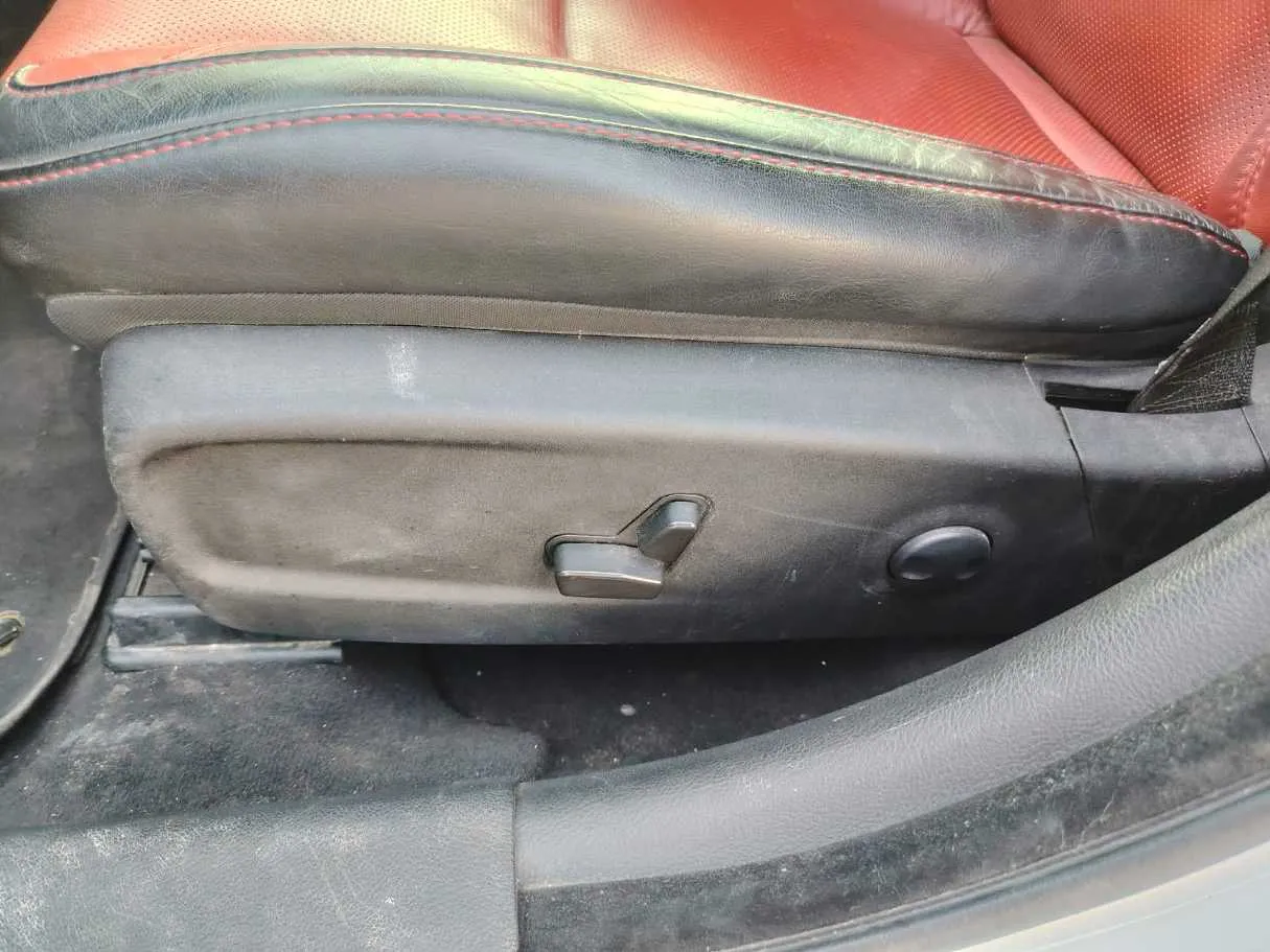 Car image 38