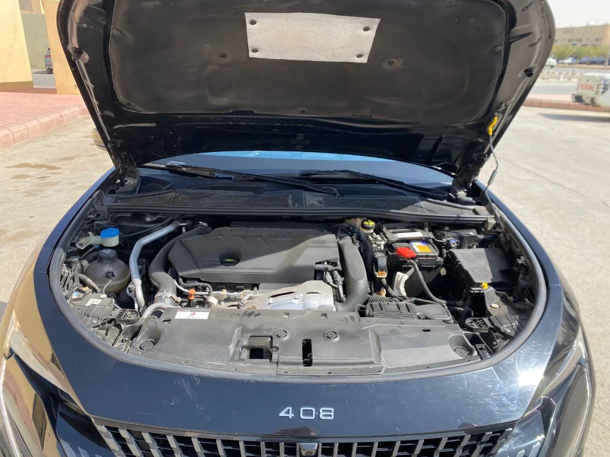 Car image 30